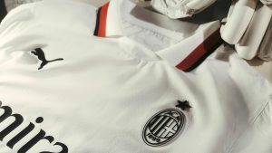 Seconda maglia Milan 2024/25: presentato ufficialmente il nuovo kit – VIDEO