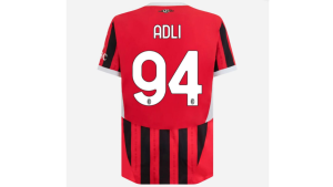 Numero maglia Adli Milan, CAMBIAMENTO per il centrocampista rossonero! Ecco quale sarà e il MOTIVO – FOTO