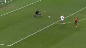 Sesko Milan, l’obiettivo di mercato si DIVORA il gol della vittoria in Portogallo Slovenia: il VIDEO dell’errore clamoroso