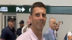 Thiago Motta Juve, l’allenatore è ARRIVATO a Malpensa: il tecnico seguito dal Milan pronto per la sua nuova avventura – VIDEO
