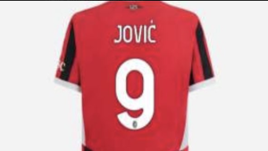 Jovic Milan, l’attaccante prende la maglia numero 9: ma il suo futuro è in BILICO! Da lui dipende l’arrivo di Abraham ULTIME