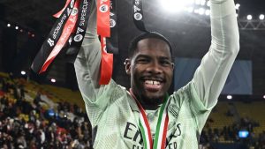 Infortunio Maignan, il portiere rassicura l’ambiente rossonero sui social: il post spazza via i dubbi sulle condizioni del francese – FOTO