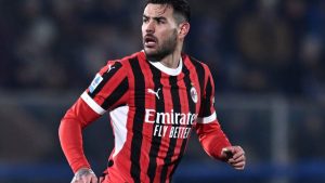 Pagelle Napoli Milan: Theo si sveglia tardi, Gimenez spreca VOTI