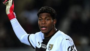 Calciomercato Milan, sorpresa tra i pali: il Diavolo studia il portiere del futuro a Marassi. Accelerazione per Suzuki?