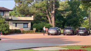 MN24 – Allegri a Milanello! Primo ad arrivare nel centro sportivo rossonero – VIDEO