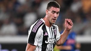 Cornacchia parla della situazione Vlahovic: «La Juventus vuole rinnovare il suo contratto, ma Allegri lo rilancerebbe al Milan»