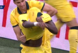 Gabbia salva Leao, niente maglia tolta e un piccolo rimprovero: cosa gli ha detto dopo il 2-1?