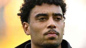 Infortunio Atta, tegola per l’obiettivo di mercato del Milan: lungo stop per il centrocampista dell’Udinese