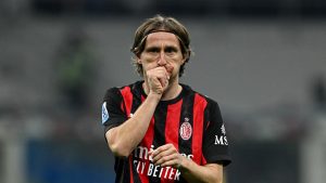 Verona Milan, attenzione al cartellino giallo: ecco i rossoneri diffidati e a rischio per la sfida contro la Juventus