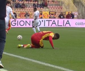 Infortunio Cissè, le parole di Aquilani: «Ha avuto un fastidio all’adduttore, domani sapremo di più»