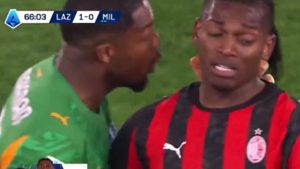 Leao Milan, tensioni dopo la sostituzione: ecco da cosa deriva la rabbia dell’attaccante portoghese! Il retroscena