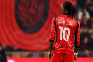 Non solo Leao, blitz a San Siro: vogliono un altro rossonero