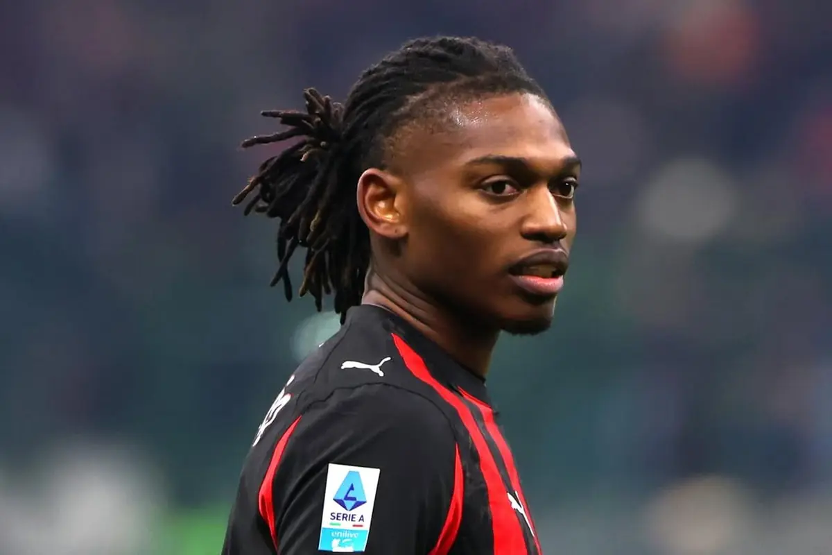 Leao supera Yildiz, 69 milioni e il Milan dice sì 27 Primo piano di Rafa Leao durante una partita