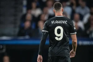 Juve e Milan a mani vuote, affare a sorpresa: prendono Vlahovic