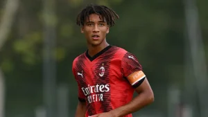 Zeroli da urlo: una rovesciata al 90′ trascina la Juve Stabia di Abate al turno successivo