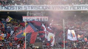Genoa Milan, gli ultras liguri suonano la carica: «Noi spettatori inermi di un teatrino deprimente. Scateniamo l’inferno»