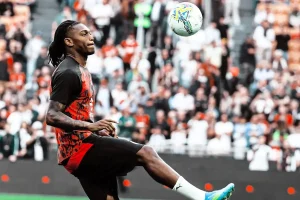 Scambio con Leao, nuovo coppia gol al Milan: “Farebbe faville”