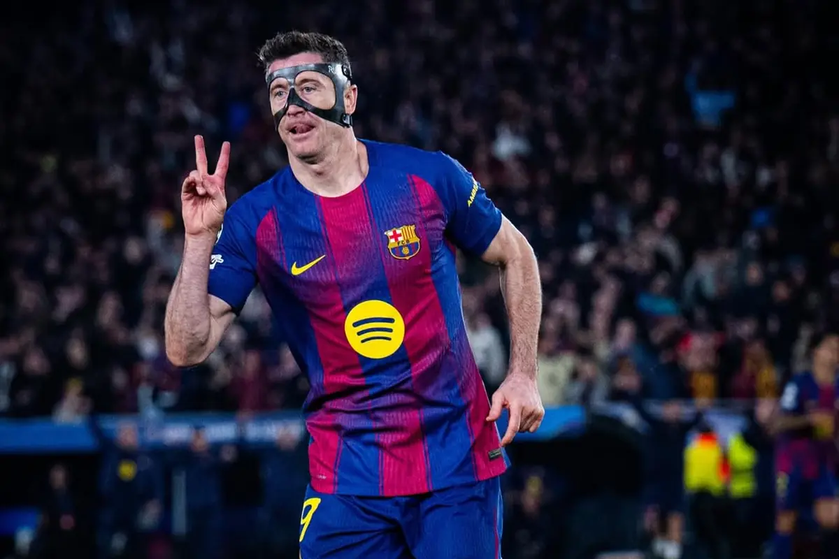 Caos Milan, saltano tre acquisti: cosa sta succedendo 27 Lewandowski esulta