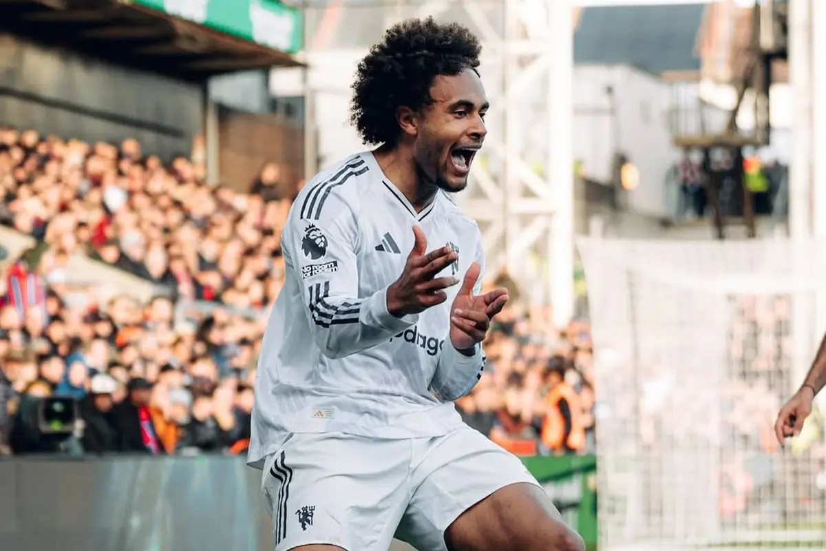 Scambio con Leao, nuovo coppia gol al Milan: "Farebbe faville" 27 Zirkzee esulta