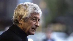 Rivera: «Pirlo non è la persona giusta. Mi meraviglio che non hanno pensato a me»