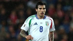 Tonali fa sognare i tifosi del Milan: «Tornare in rossonero? Quando ci sarà l’opportunità ne parleremo seriamente»