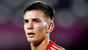 Calciomercato Milan, occhi su Mastantuono! L’argentino vuole la Serie A, ma la formula non convince