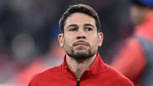 Idea Raphael Guerreiro per il Milan: l’ex Bayern Monaco, ora svincolato, è stato proposto ai rossoneri