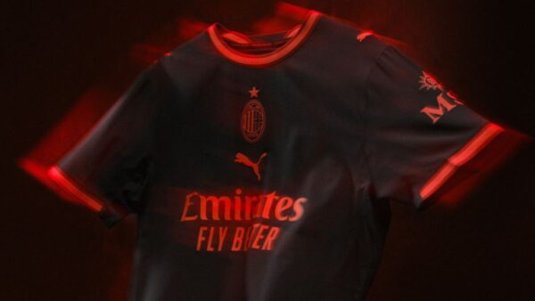 Terza maglia milan 26