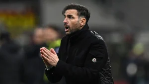 Como forza 4 in casa del Genoa: la squadra di Fabregas trova la seconda vittoria consecutiva e vola in testa
