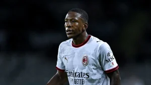 Juventus Milan, Estupinan si gioca il posto con Bartesaghi: l’italiano può spuntarla all’ultimo