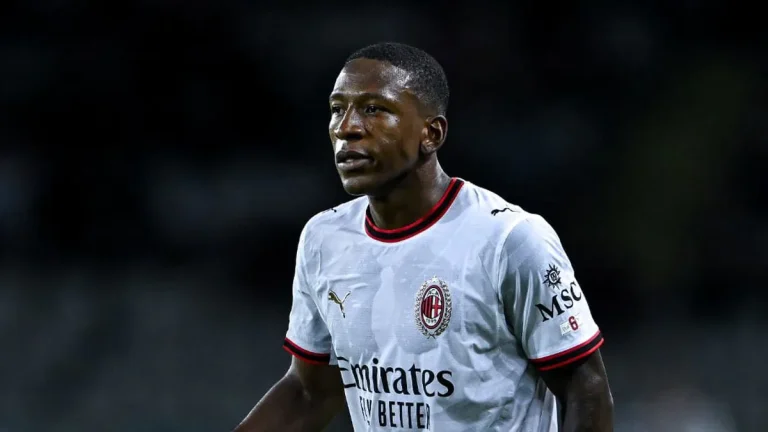 Juventus Milan, Estupinan si gioca il posto con Bartesaghi: l’italiano può spuntarla all’ultimo