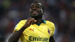 Fofana, messaggio al Milan: l’ex rossonero segna contro il Barcellona con il Siviglia