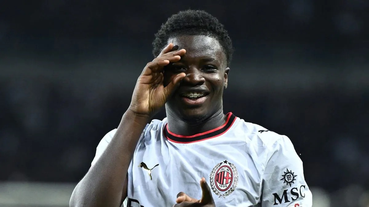 La strana gestione di Cisse, tripletta a Salisburgo e poi solo panchina: ora con il Bournemouth che succede?